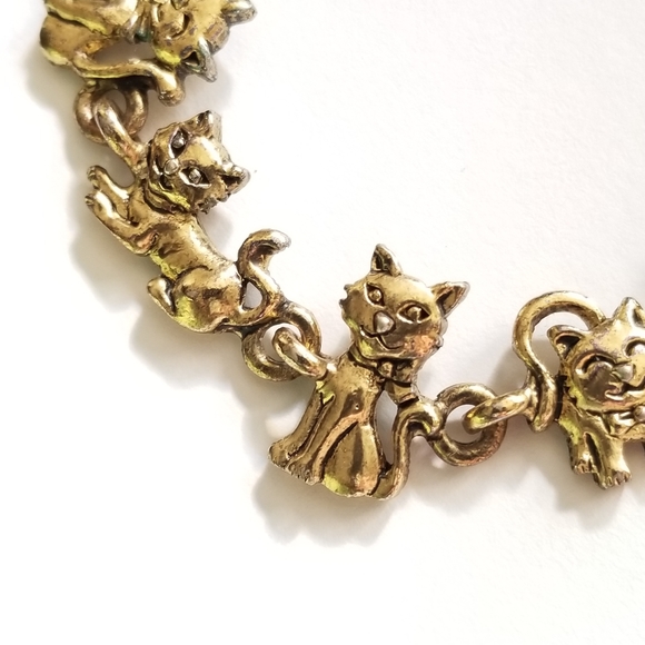 Relisted -Vintage cat bracelet Gold Tone playful kitty BG - Picture 13 of 15
